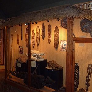 Gomek - New Guinea Artifacts