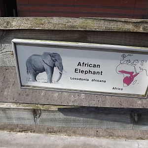 Example of signage at Knowsley Safari Park 08/09/12