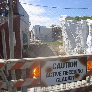 Sep. 2012-Rotating Bear exhibit