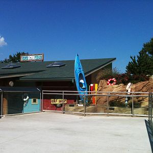 Sea Lion Cove theming
