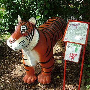 Bali Tiger Sculpture at Chleby, 26/08/12