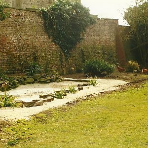 Site of recently demolished 1960s aviary 20th March 1999