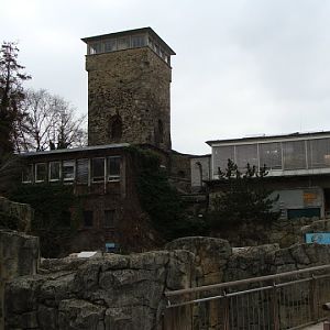 The pavilion of the aquarium and the terrarium