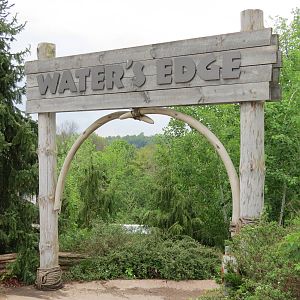 Water's Edge - Entry Sign