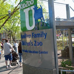 KidZoo U: Sign & Entrance