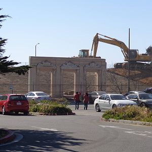 Fleishhacker Pool Remains