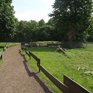 Walkthrough enclosure