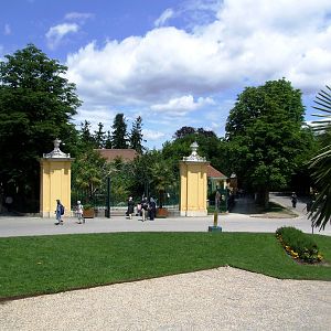 Rotunda Exhibits at Vienna, 14/06/13