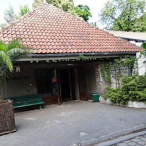 Building of the aquarium - entry