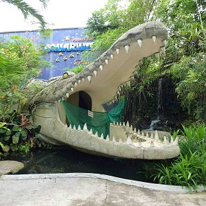 Aquarium entrance, June 2013.