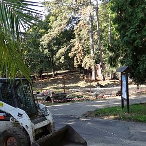 Structure of the paddock for Gruidae