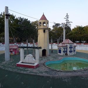 Macaque enclosure, November 2013.