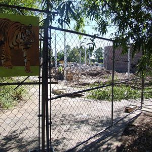 Tiger Enclosure Building Works at Jacksonville, 10/10/13