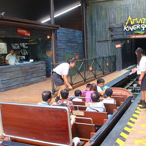 Amazon River Quest - Boat Ride Station