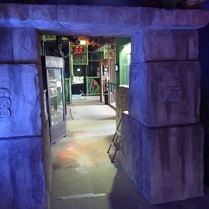 Rock Entrance (Lorikeet Aviary is just beyond this wall)