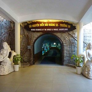 Marine resources of the Spratly and Paracel archipelagos, May 2013.