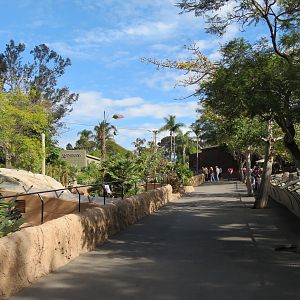 Discovery Outpost - Reptile Outdoor Exhibits Walkway