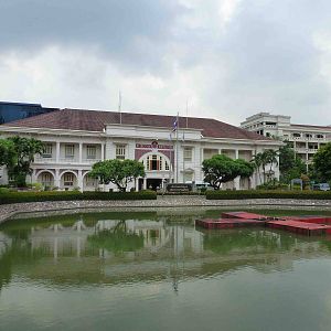 Queen Saovabha memorial institute exterior, June 2013.