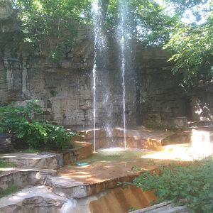 7/5/2013 - Sloth Bear Grotto...with two fountains?