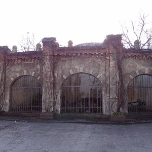 Former Bears Grottoes