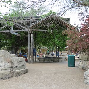 Childrens Zoo - Entrance