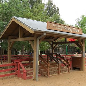 Childrens Zoo - Pony Trek