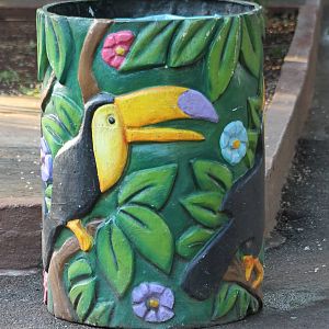 Rubbish bin