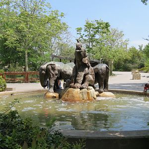 Wilds of Africa - Entry Fountain