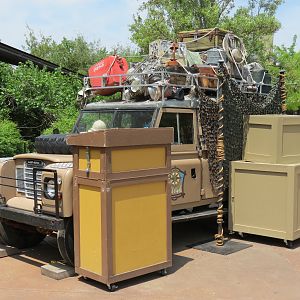 Giants of the Savanna