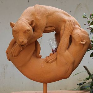cat statue