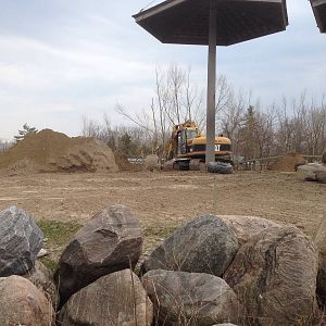 Giraffe exhibit construction