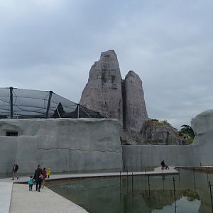 Sahel; Great Aviary exterior
