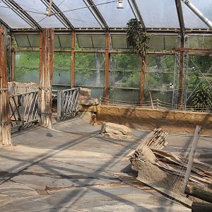 Inside Afikahaus (pavilion for Elephants, Mandrills, ...)