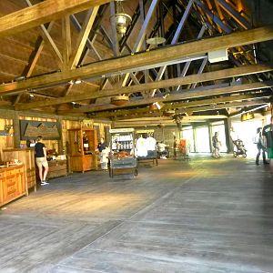 Gift shop and viewing windows Tiger Trail