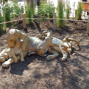 Heart of Africa - Lion Statue - A Very Familiar Looking Statue...