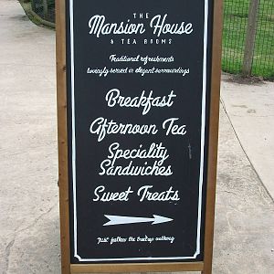 Pointing the way to the Hall, 9th June 2014