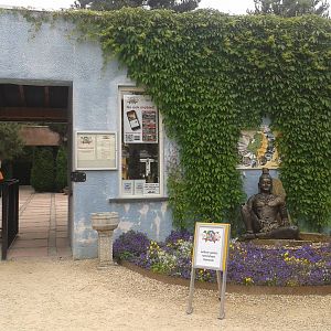 Entrance Mondo Verde