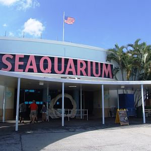 Central Building at Miami Seaquarium, 16/10/13