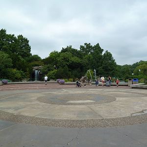 South Entrance - Entrance Plaza