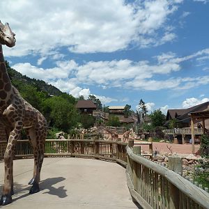 African Rift Valley - Giraffe Statue