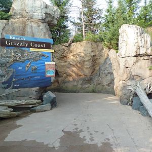 Russia's Grizzly Coast - Entrance