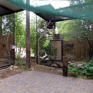 Tropics Trail - Gilbert Aviaries