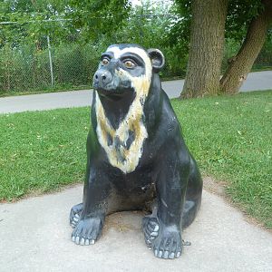 Andean Bear Statue