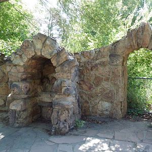 Historic Bear Pits - Outer Wall