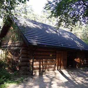 Siberian hut - two-stories viewpoint on tiger enclosure