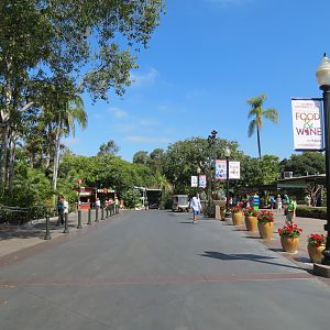Entrance Area - Front Street