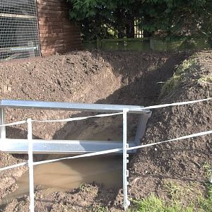 Further work on new pond (to have underwater viewing), 16th October 2014