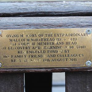 Memorial to a zoo great, October 2014