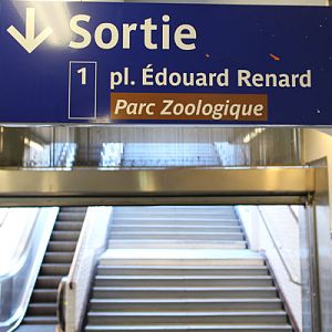 metro exit for zoo