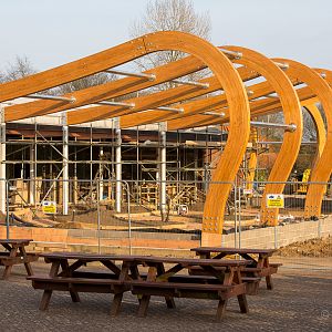 Butterfly / crocodile exhibit : Whipsnade : 14 Mar 2015